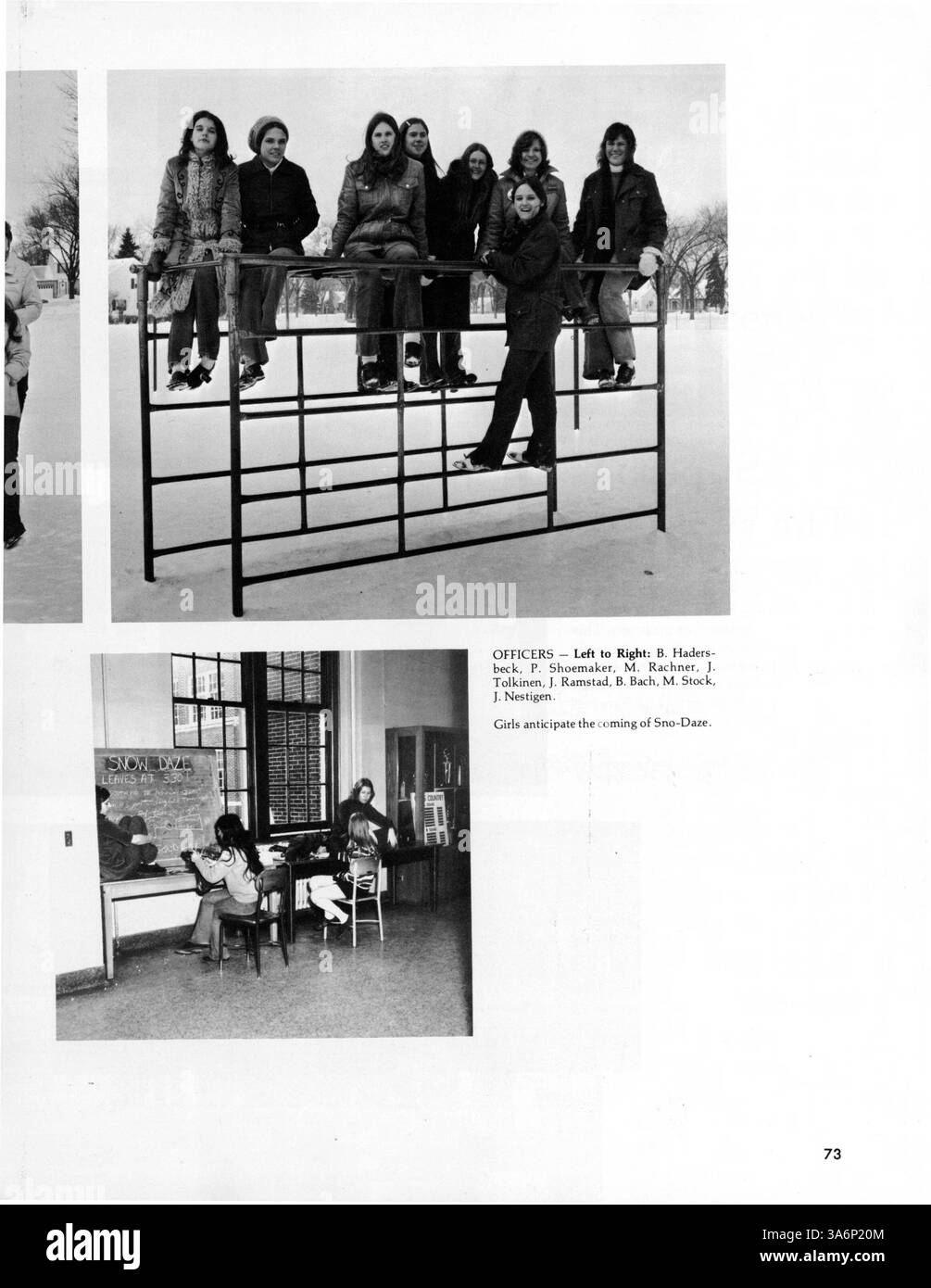 Questo annuario "Year 1972 Orator" del 1972 della Patrick Henry High School cattura importanti eventi scolastici, dai risultati atletici al coinvolgimento di studenti e insegnanti, con un'enfasi sulla storia afroamericana. Foto Stock