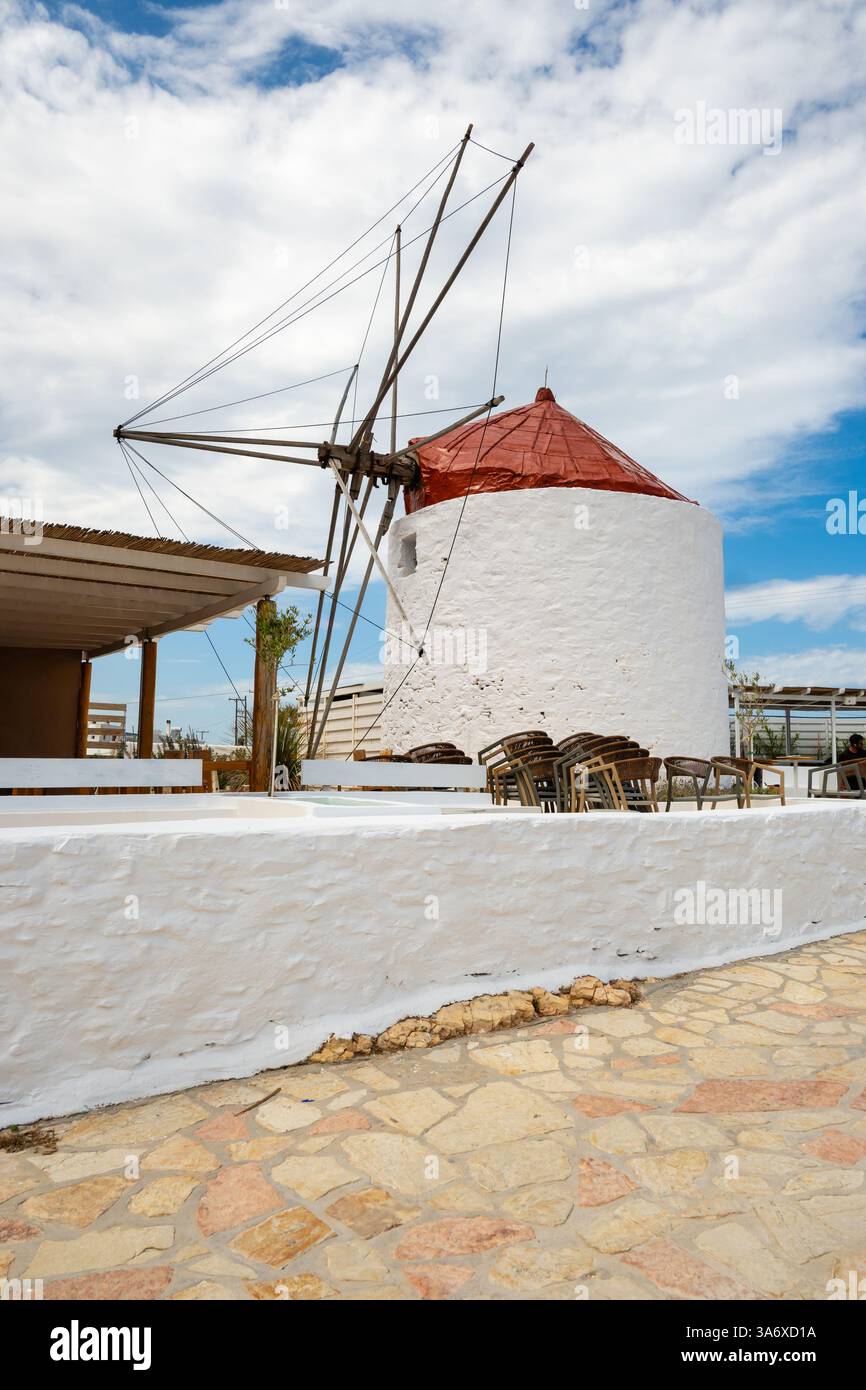 Il vecchio mulino greco sull'isola di Ano Koufonisi. Piccole Cicladi, Grecia Foto Stock