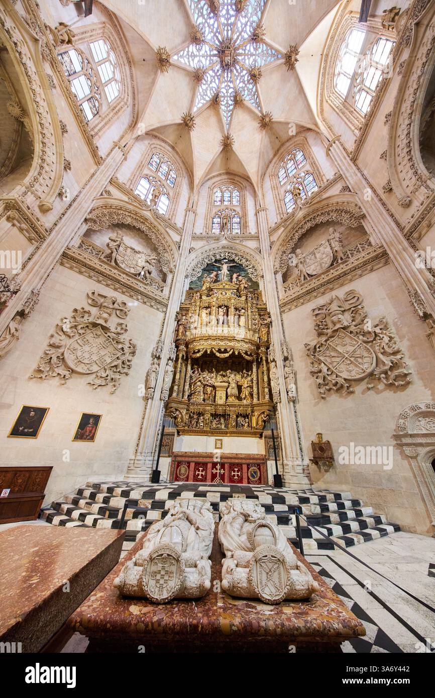 Cappella dei Costabili, Simón de Colonia, 1482-1496, gotico fiorito, Tombe di Pedro Fernández de Velasco e Mencía de Mendoza, opera di Felipe Vigarn Foto Stock