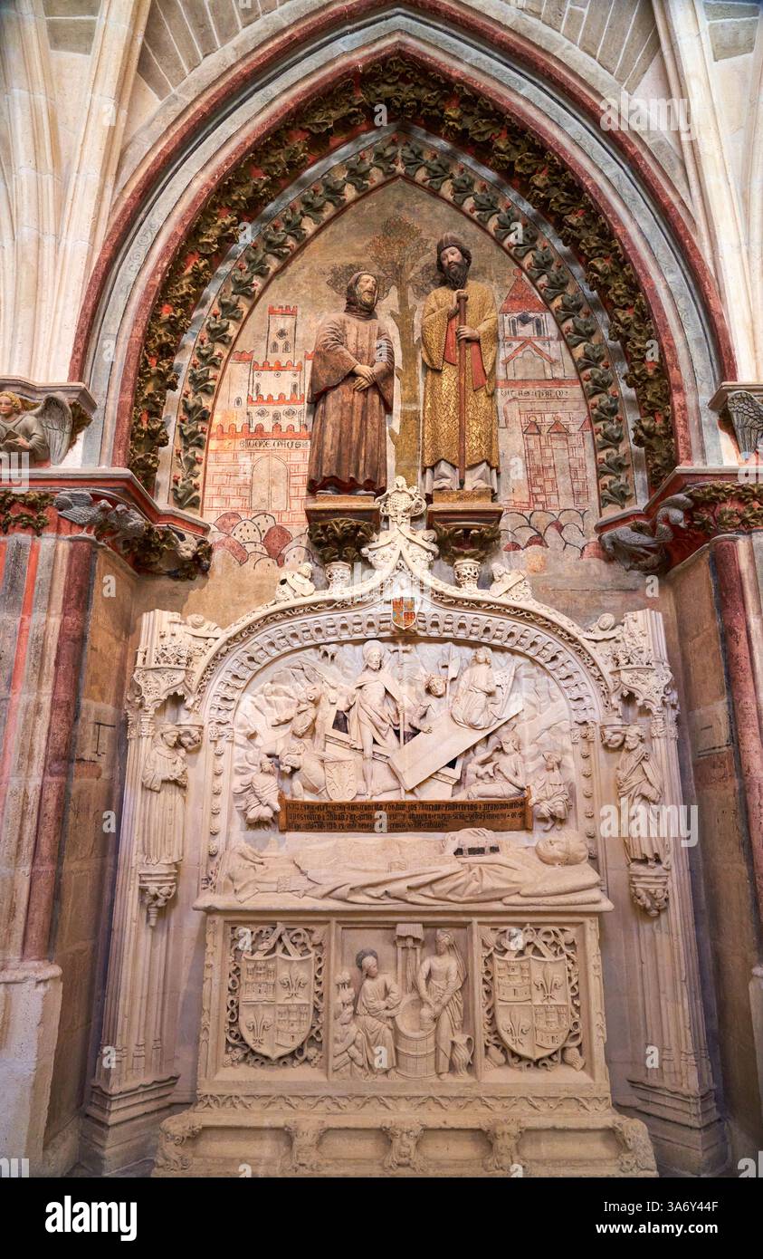 Tomba di Gonzalo de Burgos, tomba gotica, chiostro inferiore, cattedrale di Santa María, gotico francese, Burgos, Castiglia e León, Spagna, Europa Foto Stock