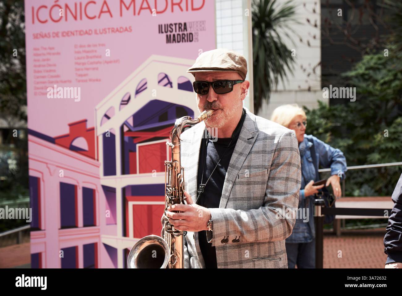 Madrid, Spagna. 26 marzo 2025. Serrería belga presenta opere inedite di 16 illustratori che reinterpretano le icone di Madrid crediti: Paula González/Alamy Live News Foto Stock