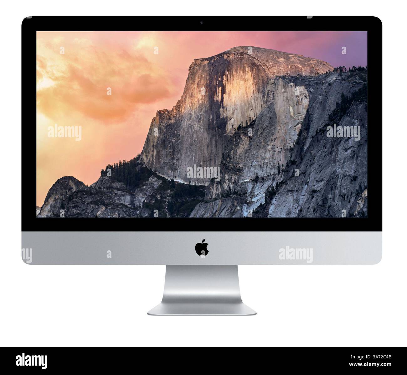 16 ottobre 2014 - California, Stati Uniti - in questa foto di Apple, l'iMac con display Retina è dotato di un display da 27 pollici con una risoluzione di 5210 x 2880 pixel, che aggiunge fino a 14,7 milioni di pixel con un processore Intel i5 da 3,5 GHz nel modello entry level. Altre caratteristiche includono Thunderbolt 2 con larghezza di banda di 20 Mbps per porta, scheda grafica AMD Radeon R9 e un'unità Fusion da 1 TB. Il costo del nuovo iMac con display Retina inizierà a $ 2.499. (Immagine di credito: © Apple/ZUMAPRESS.com) Foto Stock