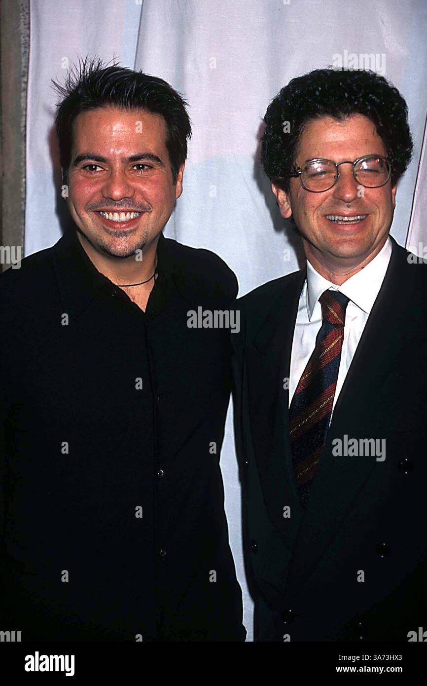 Dic. 15, 1997 - K10866WW.2ND annuale NY MAGAZINE AWARDS ATTYHE WHITNEY MUSEUM DI NEW YORK CITY.12-15 del 1997. WALTER WEISSMAN - 1997.NARCISCO RODRIGUEZ.MICHAEL GROSS(Immagine di credito: © Globo foto/ZUMAPRESS.com) Foto Stock