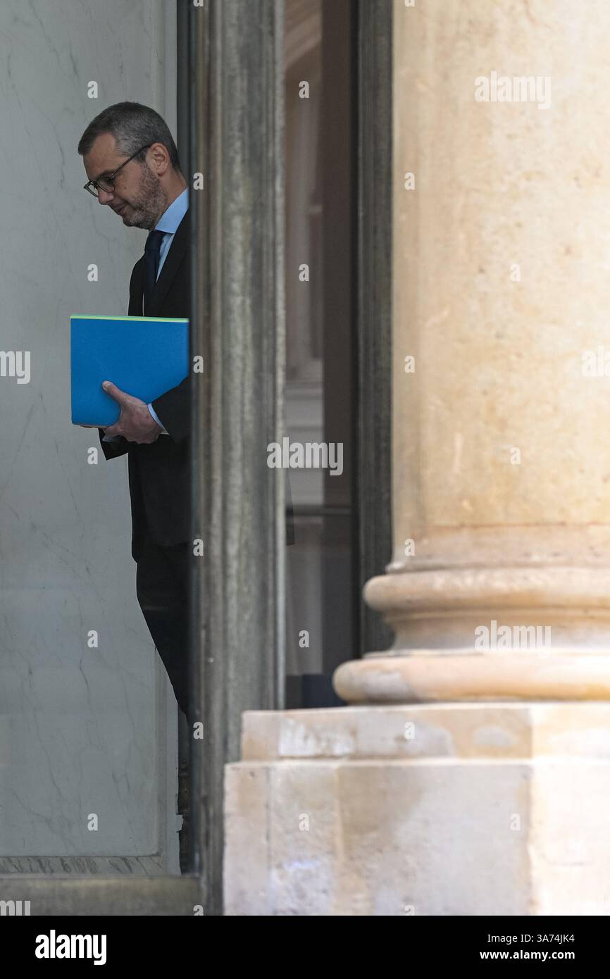 Parigi, Francia. 26 marzo 2025. Il segretario generale della presidenza della Repubblica francese Alexis Kohler lascia il Consiglio dei ministri il 26 marzo 2025 - 26/03/2025 - Francia/Ile-de-France (regione)/Parigi - Julien Mattia/le Pictorium credito: LE PICTORIUM/Alamy Live News Foto Stock
