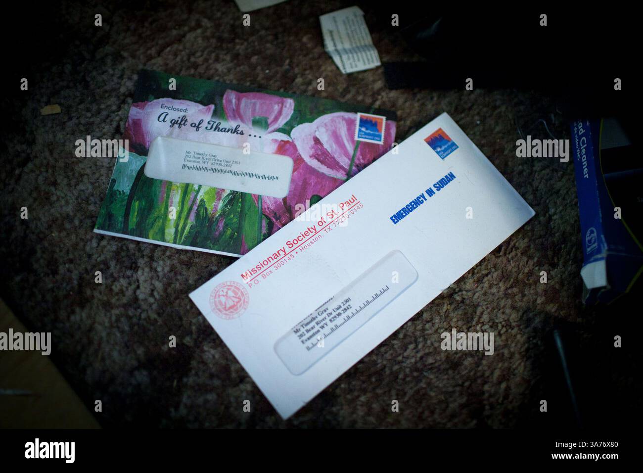 26 gennaio 2013 - Evanston, Wyoming, Stati Uniti - lettere di ringraziamento indirizzate a Timothy da varie organizzazioni benefiche. Timothy Gray è stato trovato il 29 dicembre 2012. (Immagine di credito: © Elijah Hurwitz/ZUMAPRESS.com) Foto Stock