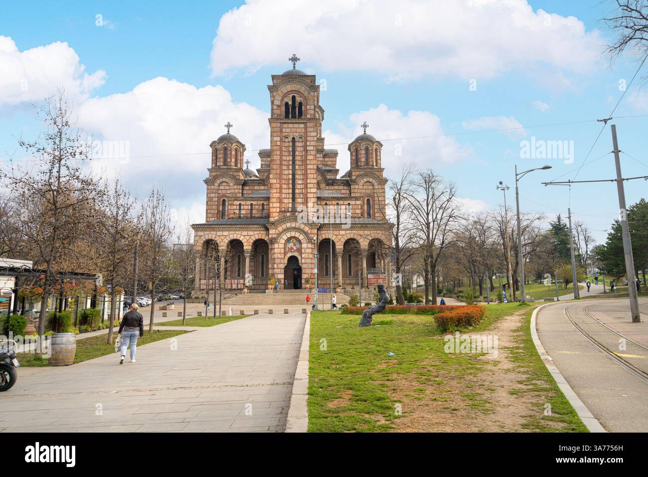 Belgrado, Serbia. 22 marzo 2025. Vista esterna della Chiesa ortodossa di San Marco nel centro storico della città Foto Stock