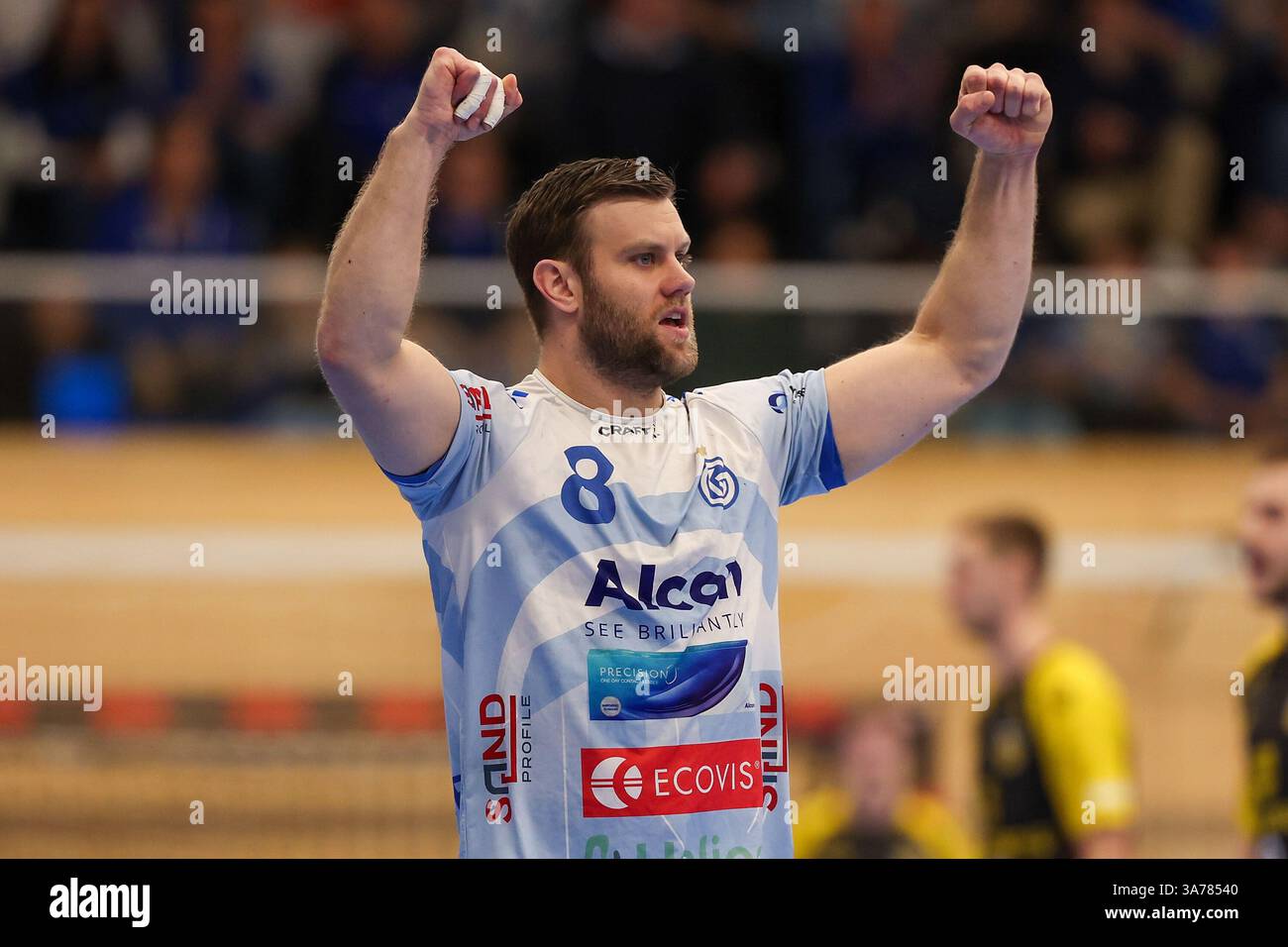 Elsenfeld, Germania. 26 marzo 2025. 2025.03.26 xJFx Elsenfeld-Untermainhalle 2. Handball-Bundesliga 2024/25, TV Großwallstadt - HSC 2000 Coburg von Links, Florian Eisenträger (TV Großwallstadt) jubeln/jubelt crediti: dpa/Alamy Live News Foto Stock
