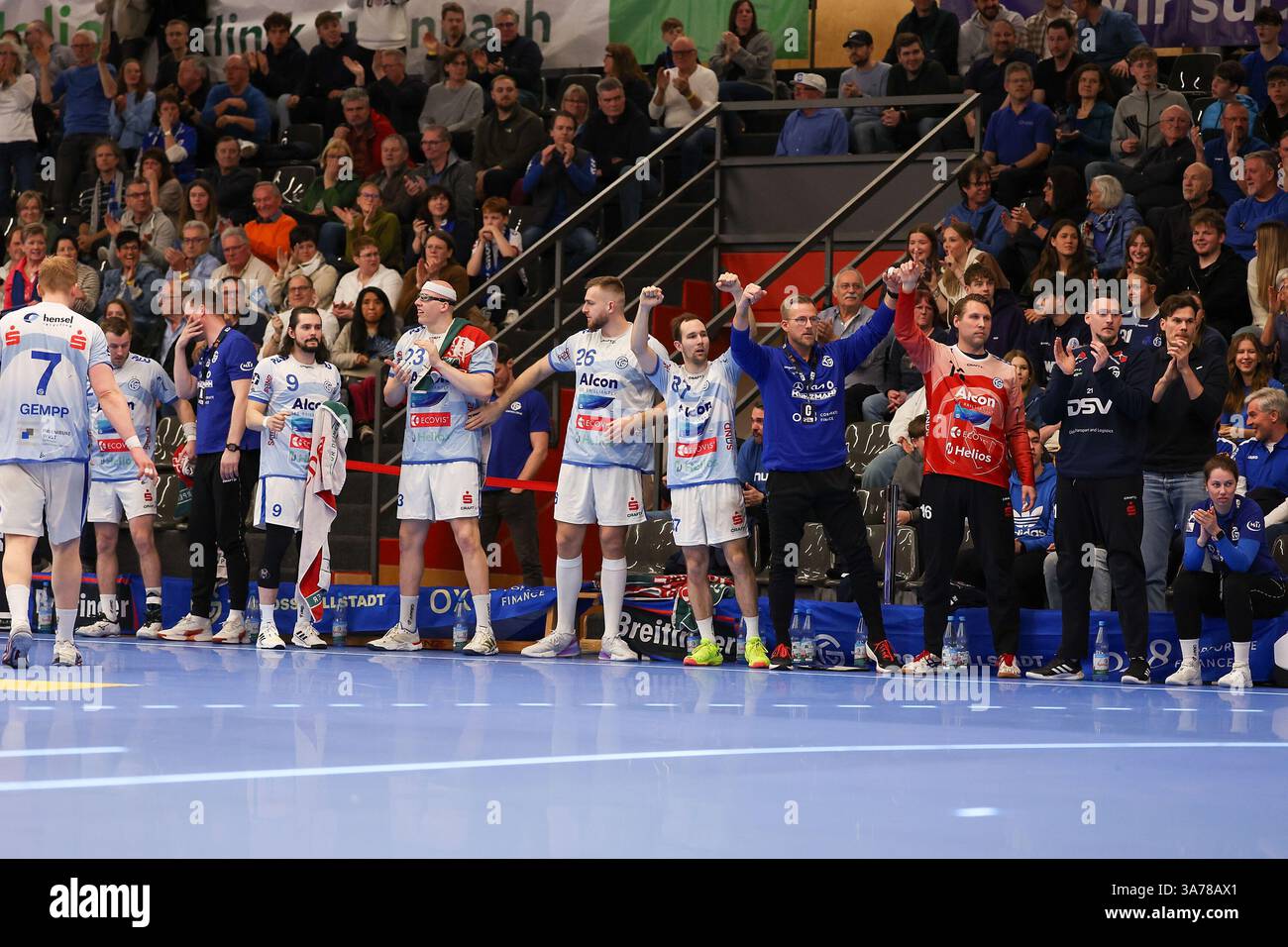 Elsenfeld, Germania. 26 marzo 2025. 2025.03.26 xJFx Elsenfeld-Untermainhalle 2. Handball-Bundesliga 2024/25, TV Großwallstadt - HSC 2000 Coburg von Links, TV Großwallstadt jubeln/jubelt nach Spielende. Credito: dpa/Alamy Live News Foto Stock