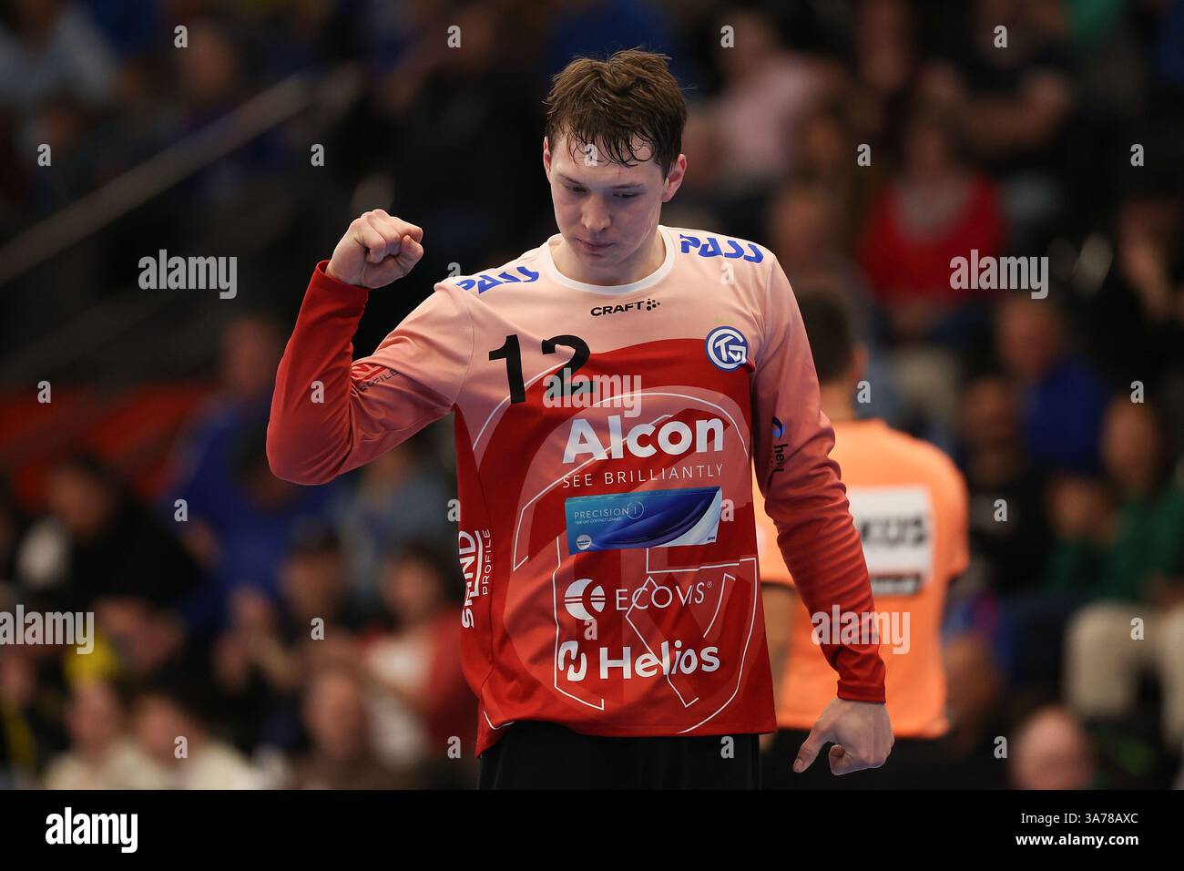 Elsenfeld, Germania. 26 marzo 2025. 2025.03.26 xJFx Elsenfeld-Untermainhalle 2. Handball-Bundesliga 2024/25, TV Großwallstadt - HSC 2000 Coburg von Links, Torwart Julian Buchele (TV Großwallstadt) jubelt crediti: dpa/Alamy Live News Foto Stock