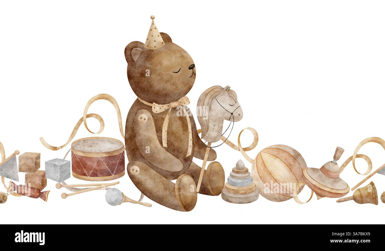 L'orsacchiotto con bordo ad acquerello si siede a giocare a cavallo con giocattoli d'epoca su un bastone, un tamburo, una parte superiore rotante e cubi. Striscione senza cuciture per la camera dei bambini isolata Foto Stock