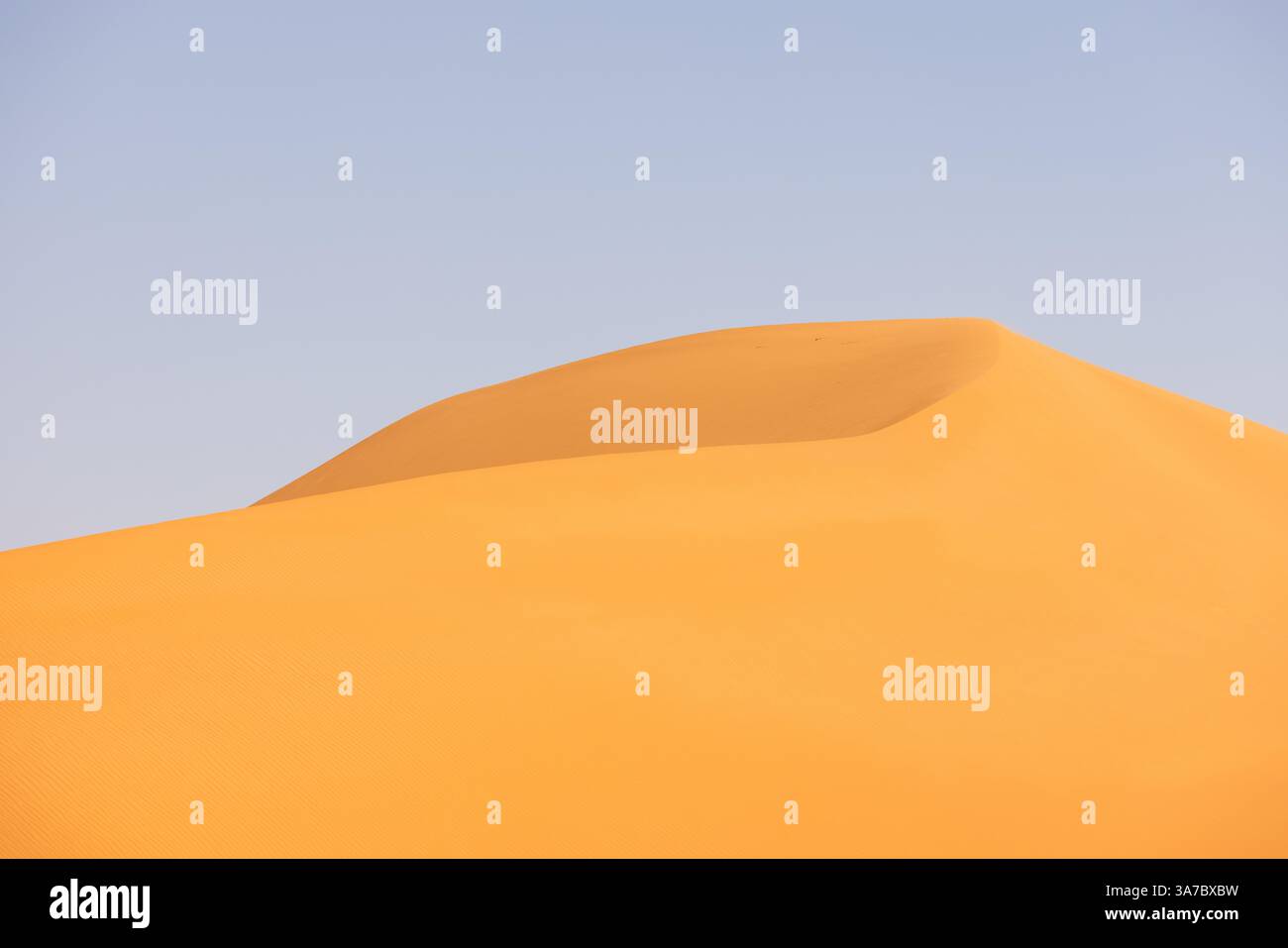 Dune rosse nel deserto saudita Foto Stock