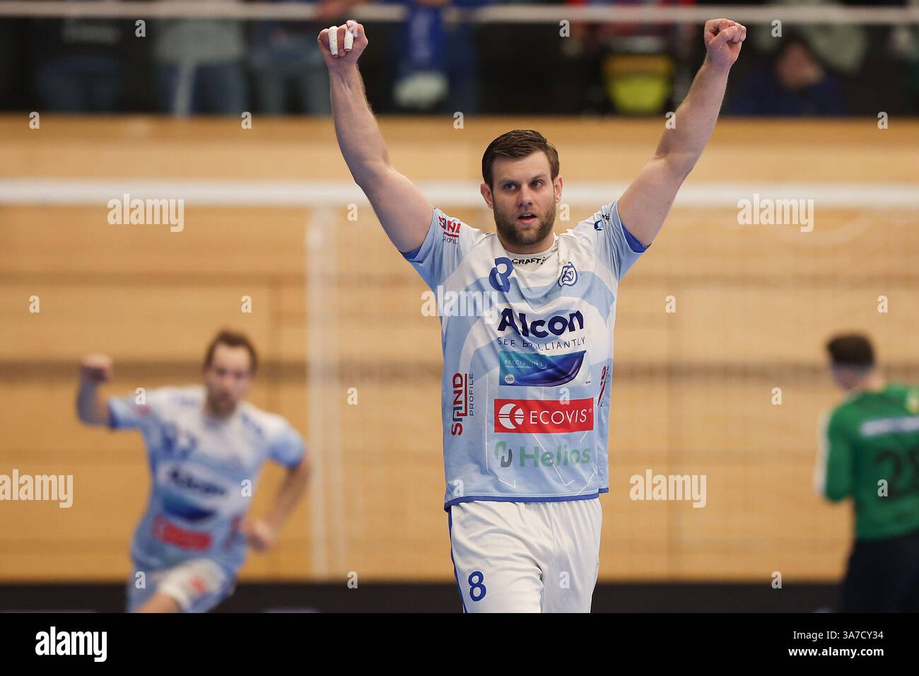 Elsenfeld, Germania. 26 marzo 2025. 2025.03.26 xJFx Elsenfeld-Untermainhalle 2. Handball-Bundesliga 2024/25, TV Großwallstadt - HSC 2000 Coburg von Links, Florian Eisenträger (TV Großwallstadt) jubeln/jubelt crediti: dpa/Alamy Live News Foto Stock