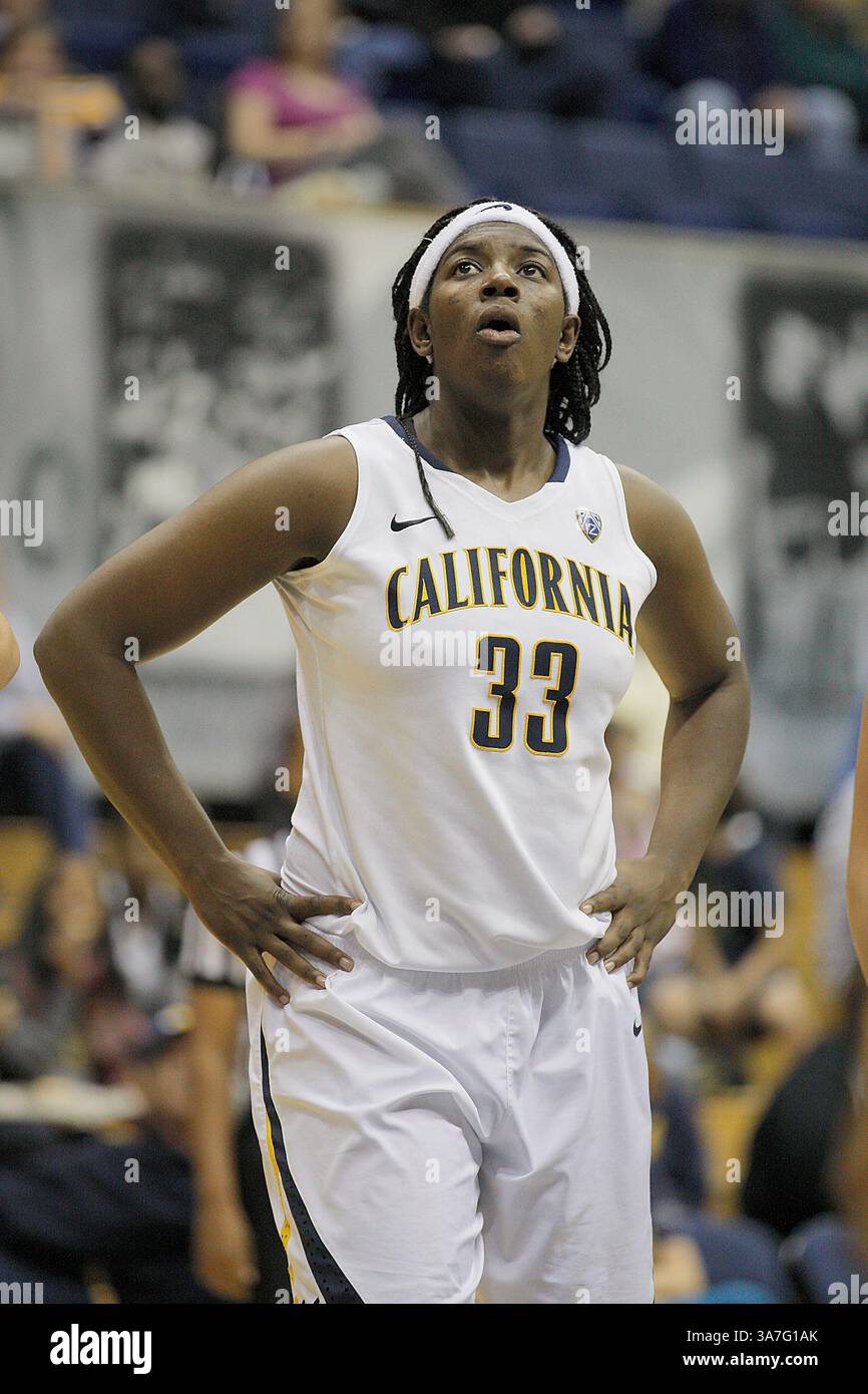 23 novembre 2012 - 23 novembre 2012 durante la NCAA Womens Basketball Game Cal Classic Between Eastern Washington Eagles vs California Golden Bears, 33 C Taila Caldwell of Cal presso Hass Pavilion Berkeley California (Credit Image: © Thurman James/Cal Sport Media/ZUMAPRESS.com) Foto Stock