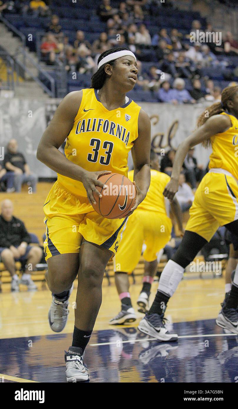 24 novembre 2012 - 24 novembre 2012 durante la NCAA Womens Basketball Game Cal Classic Between Georgetown Hoyas vs California Golden Bears,33 C Talia Caldwell of Cal presso Hass Pavilion Berkeley California(Credit Image: © Thurman James/Cal Sport Media/ZUMAPRESS.com) Foto Stock