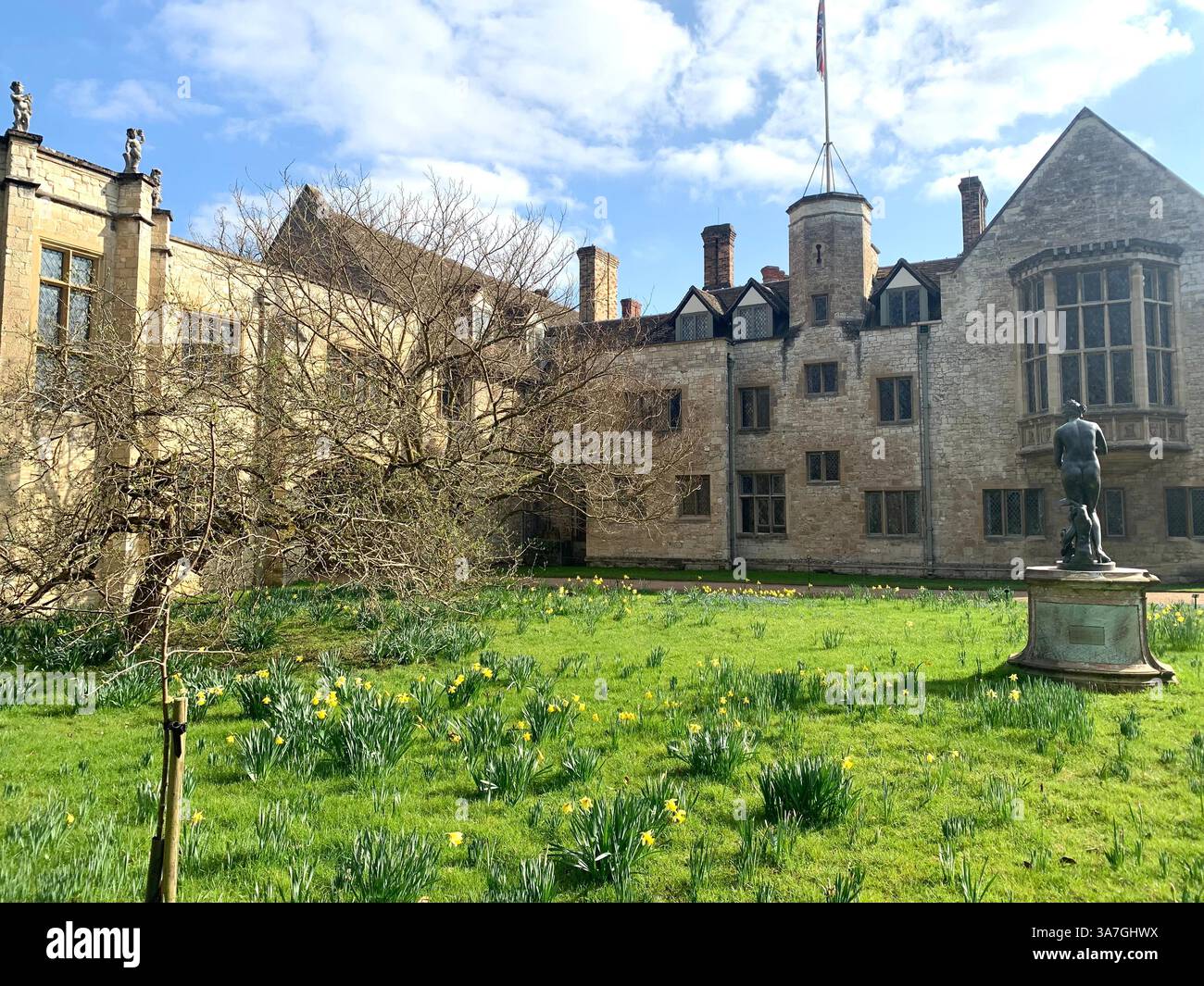 Anglesey Abbey giardini giardino Cambridgeshire Life Weather National Trust giornata in famiglia tempo libero in campagna inglese bel posto passeggiate all'aperto - Immagine stock catturata con smartphone