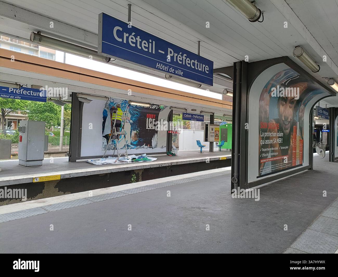 Francia Parigi : stazione Creteil Prefettura RER B Foto Stock