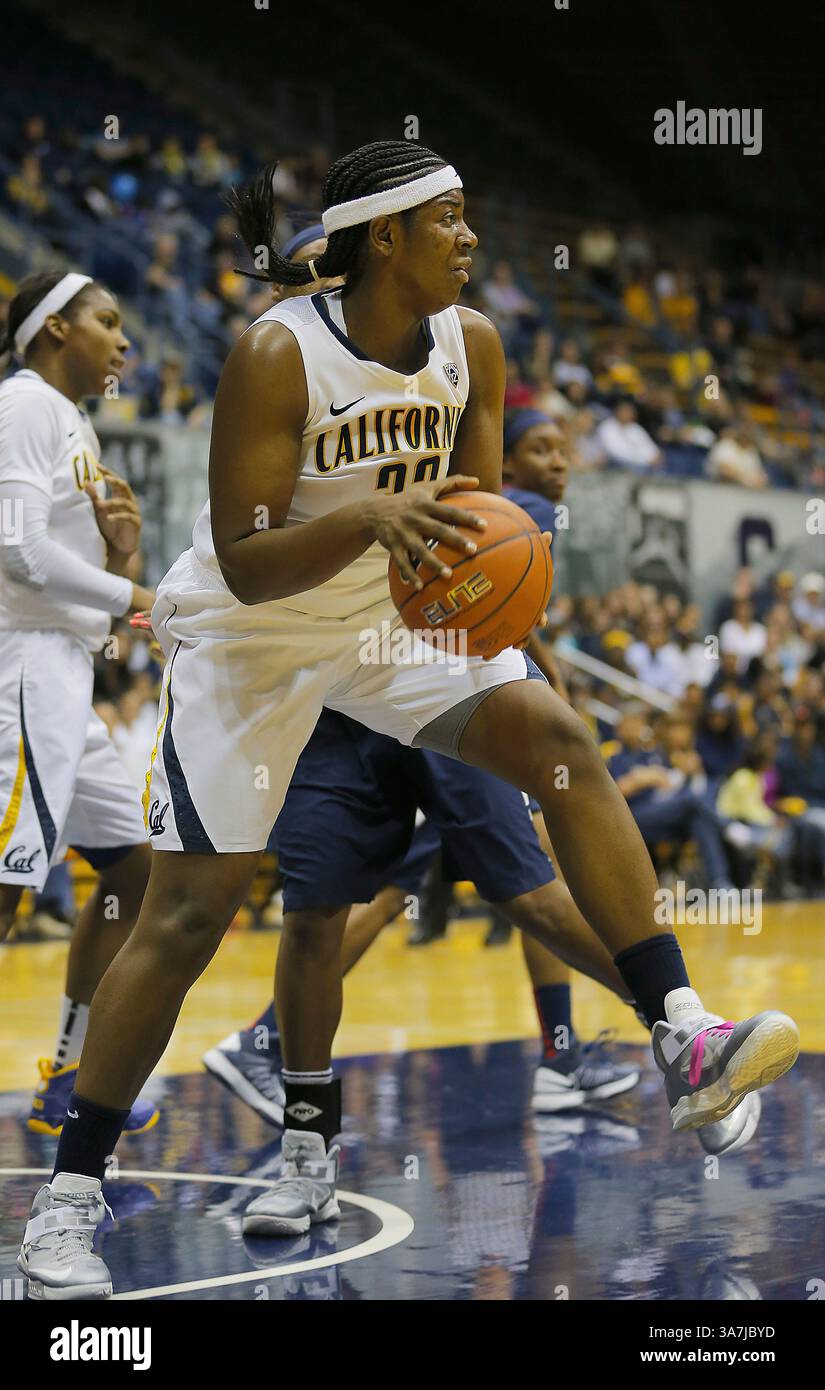 9 febbraio 2013 - Berkeley, CA, USA - 10 febbraio 2013 durante la partita di pallacanestro femminile NCAA tra University of Arizona Wildcats vs California Golden Bears,33 C Talia Caldwell of Cal presso Hass Pavilion Berkeley California(Credit Image: © Thurman James/Cal Sport Media/ZUMAPRESS.com) Foto Stock
