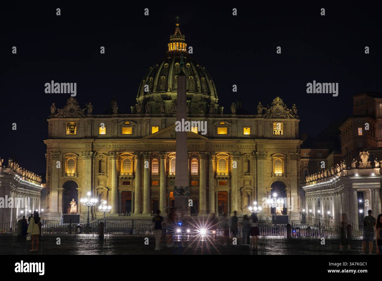 Basilica di San Pietro e Obelisco, Città del Vaticano/città del Vaticano. Foto Stock