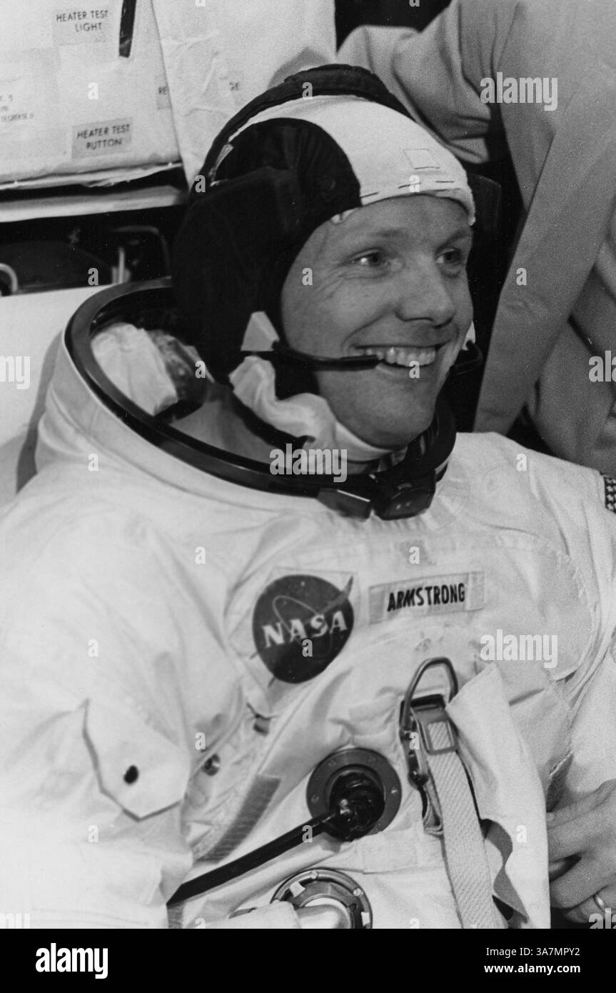 16 luglio 1969, comandante dell'Apollo 11 NEIL A. ARMSTRONGpoco prima del lancio storico della missione Apollo 11 - in cui fu il primo uomo sulla Luna. (Immagine di credito: © NASA/ZUMAPRESS.com) Foto Stock