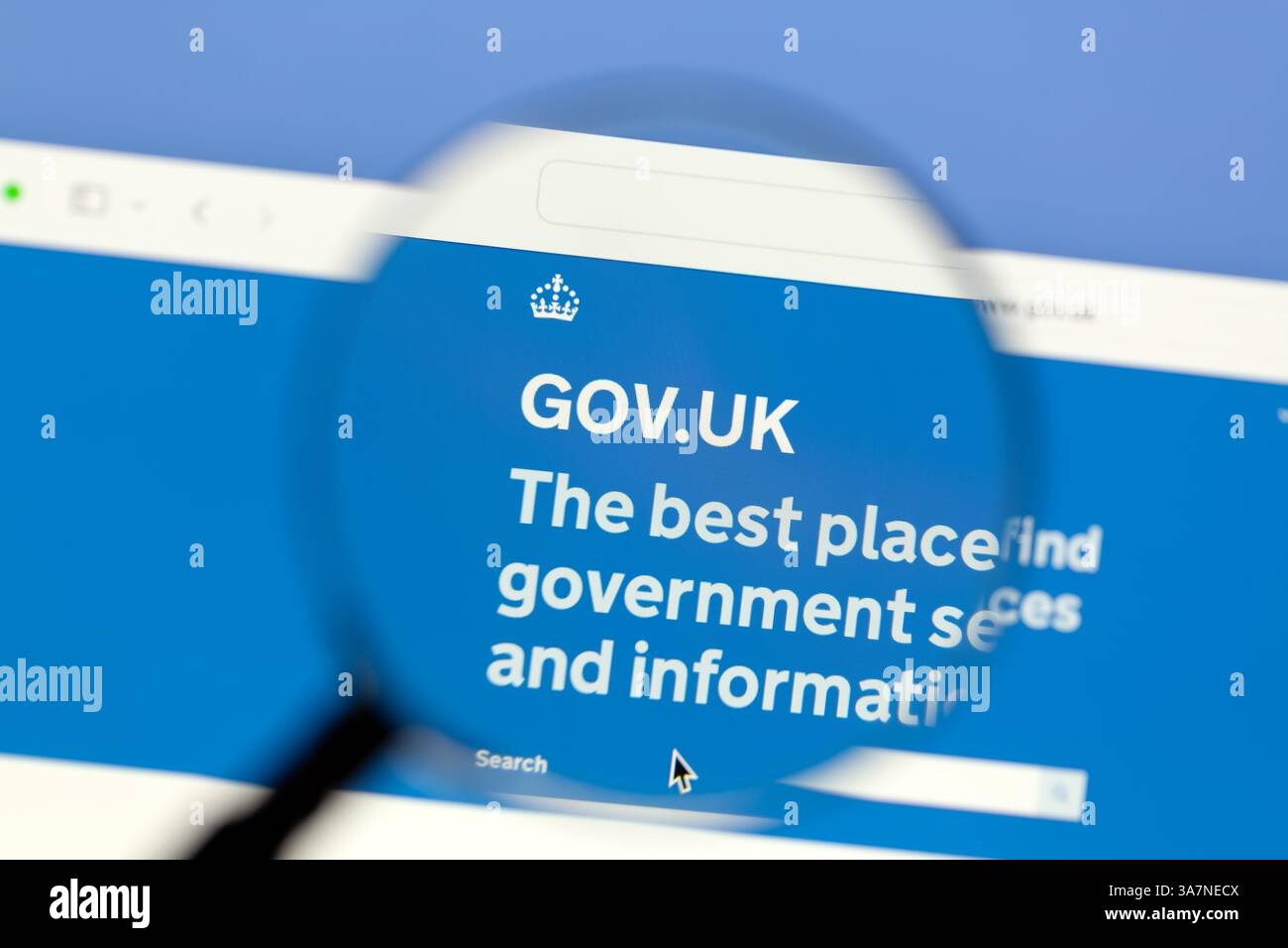 Ostersund, Svezia - Marte 17, 2025: GOV. Homepage Regno Unito. GOVERNO UK è un sito web di informazione del settore pubblico del Regno Unito. Foto Stock