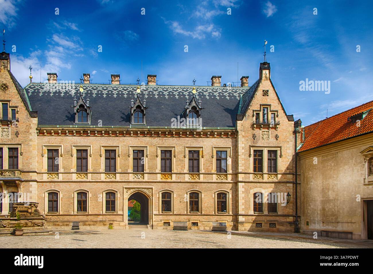 Convento di San Giorgio in Piazza San Giorgio complesso del Castello di Praga Repubblica Ceca. Foto Stock
