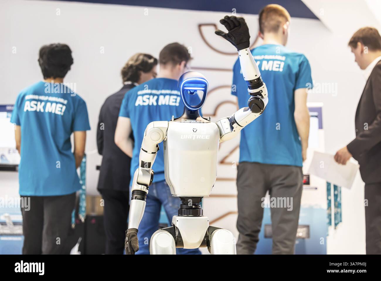 Unitree H1, H1-2, il primo robot umanoide della compagnia cinese Unitree. European Robotics Forum (ERF) di Stoccarda. L'evento di networking porta t Foto Stock
