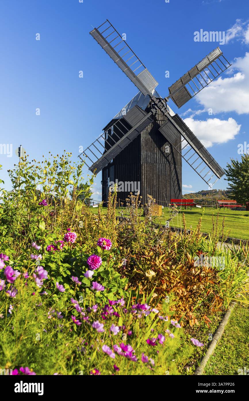 Mulino a vento Trestle a Kottmarsdorf, Kottmar, Oberlausitzer Bergland, Sassonia, Germania, Europa Foto Stock