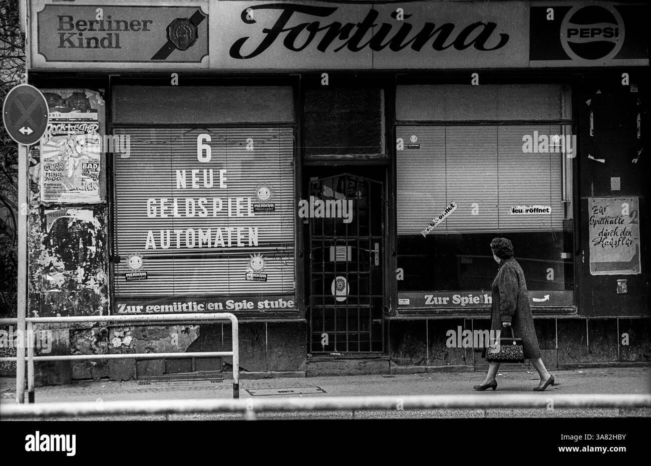 Germania, Berlino, 19.02.1992, Kneipe fortuna, pub, casa di gioco d'azzardo a Wedding, [traduzione automatizzata] Foto Stock