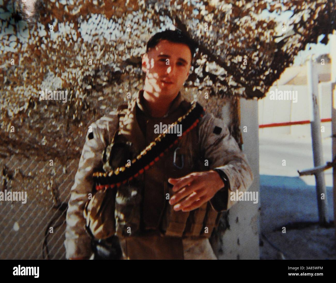 22 marzo 2013 - Philadelphia, Pennsylvania, USA - il veterinario iracheno Andrew McIlhenny è stato addestrato per una nuova carriera civile come lavoratore di lamiera presso la Sheet Metal Workers Local Union 19. (Immagine di credito: © April Saul/MCT/ZUMAPRESS.com) Foto Stock