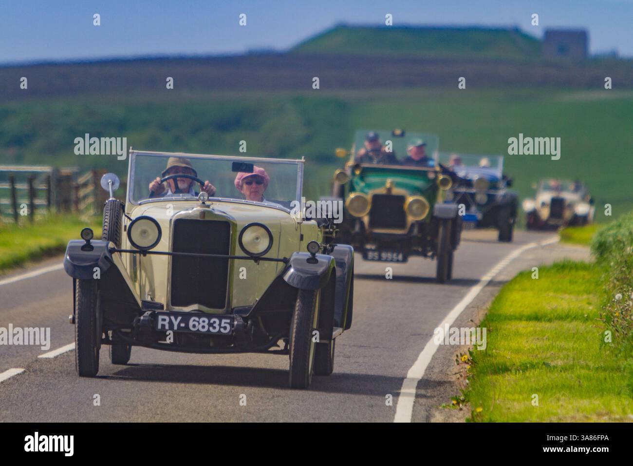 Car Rally presso la cattedrale di St. Magnus a Kirkwall, Orkney Island, Scozia, Regno Unito Foto Stock