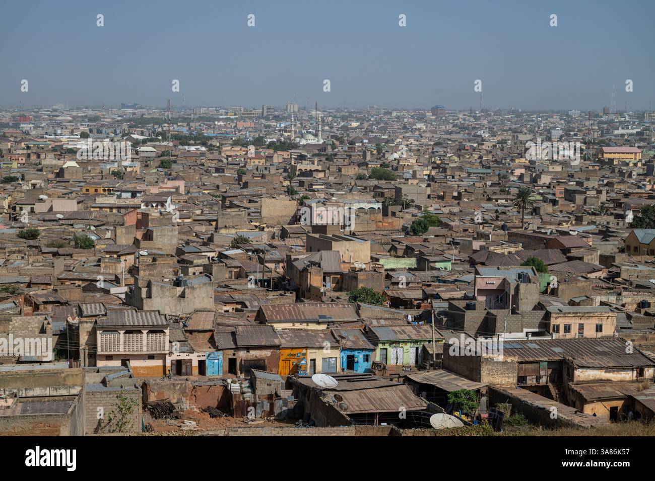 Kano visto dalla collina di Dala, storico luogo di lavorazione del ferro, Kano, Nigeria Foto Stock