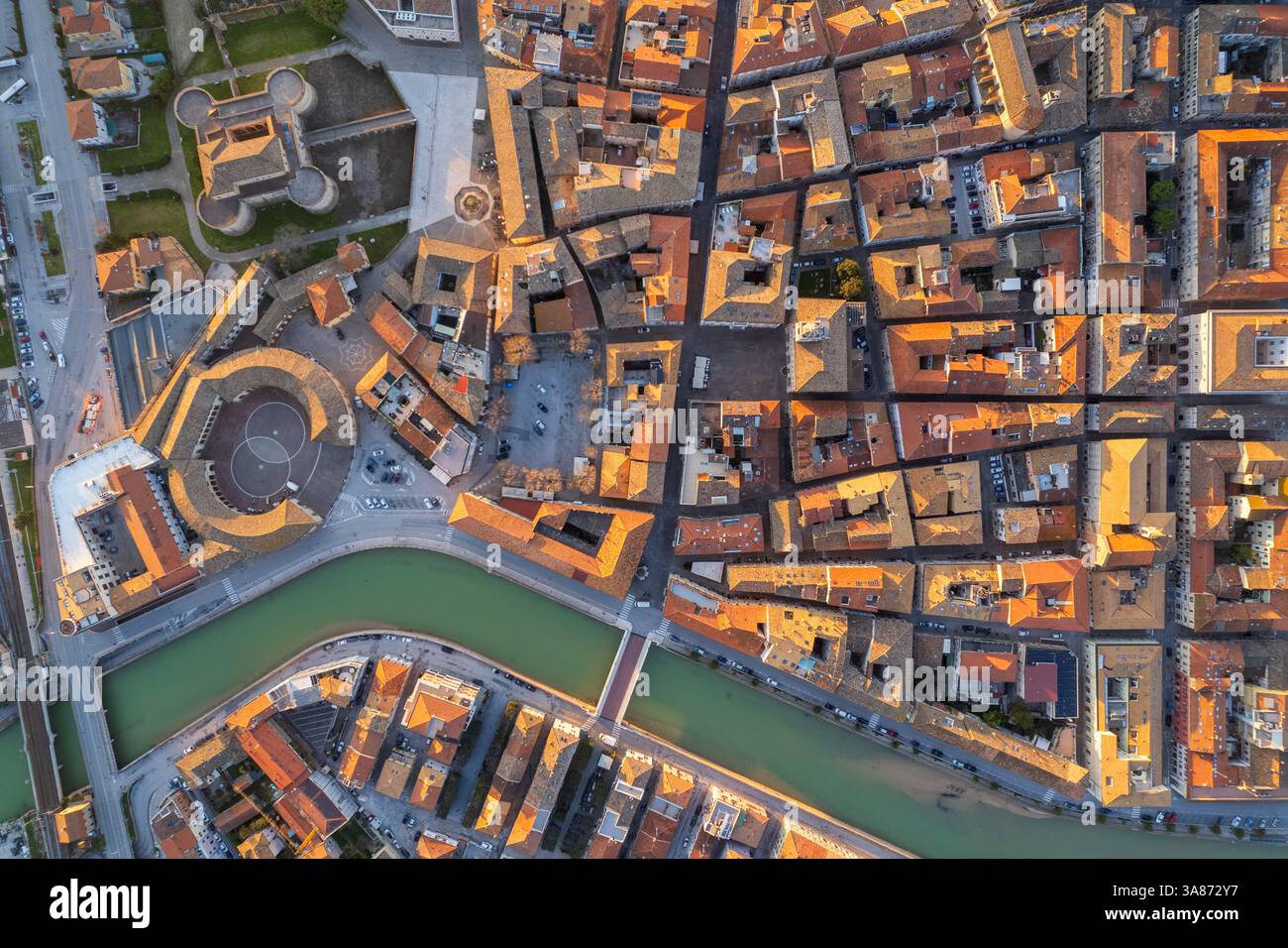 Veduta aerea della città italiana Senigallia Foto Stock