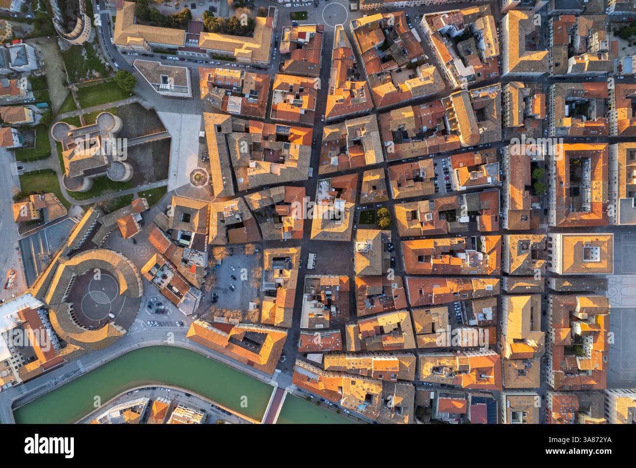 Veduta aerea della città italiana Senigallia Foto Stock