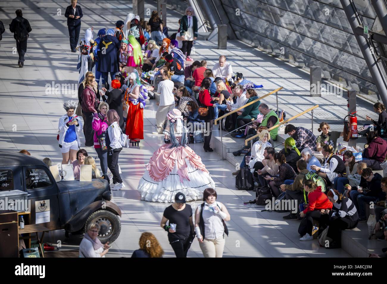 Alla nuova fiera, 2 040 espositori provenienti da 45 paesi presenteranno le innovazioni di quest'anno. Il motto della fiera di quest'anno è parole Move Worlds . Foto Stock
