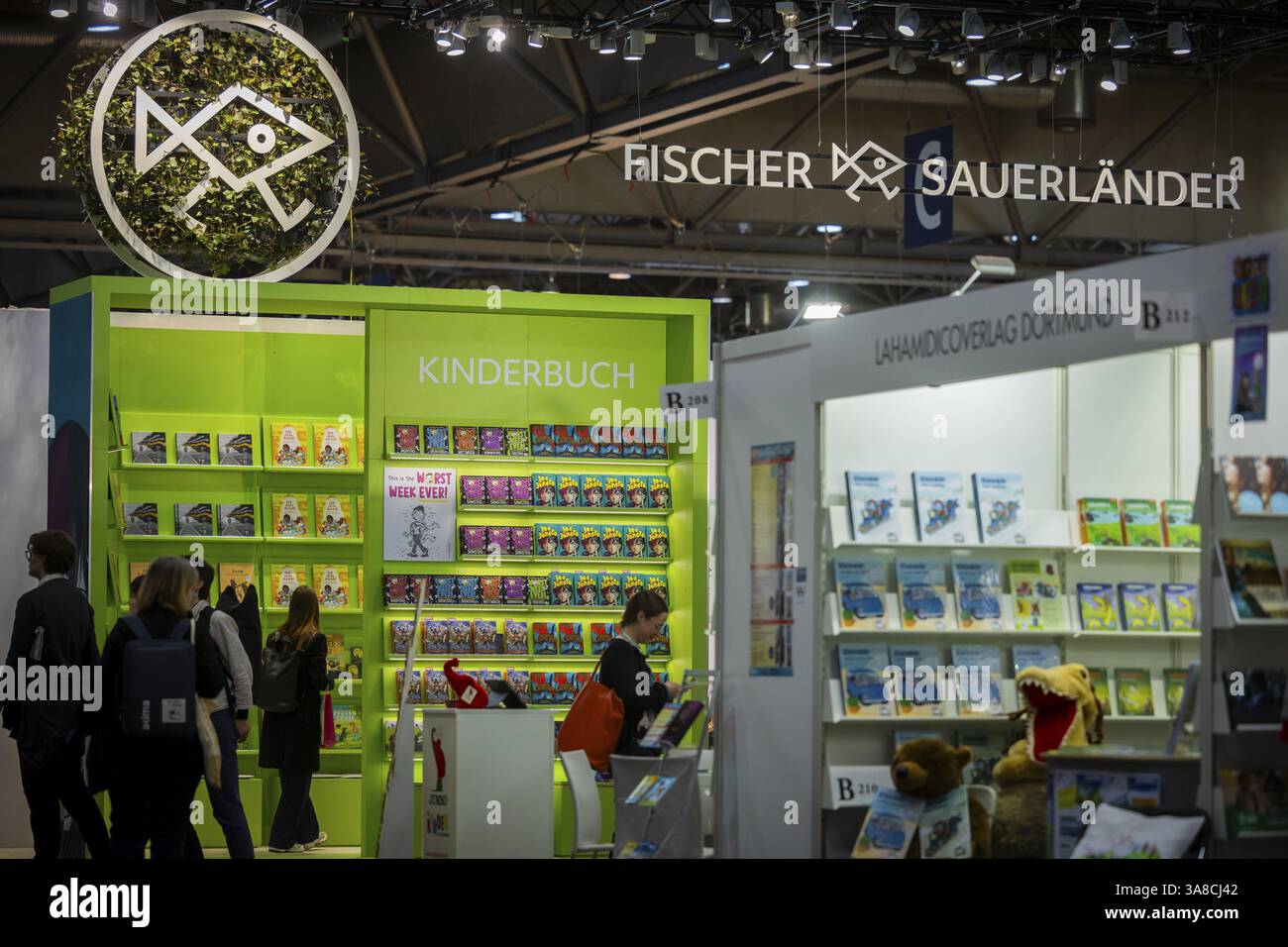 Alla nuova fiera, 2 040 espositori provenienti da 45 paesi presenteranno le innovazioni di quest'anno. Il motto della fiera di quest'anno è parole Move Worlds . Foto Stock