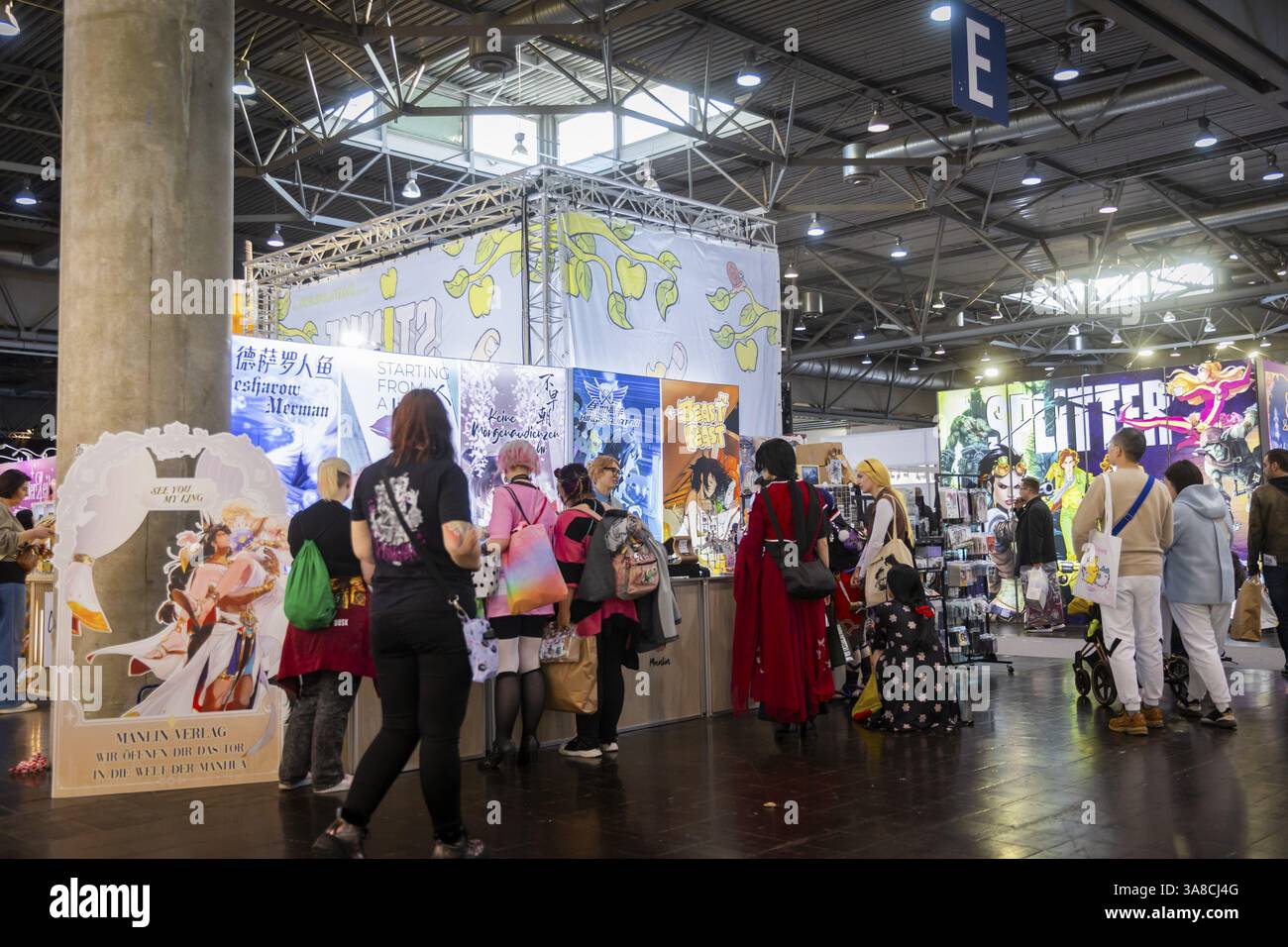 Alla nuova fiera, 2 040 espositori provenienti da 45 paesi presenteranno le innovazioni di quest'anno. Il motto della fiera di quest'anno è parole Move Worlds . Foto Stock