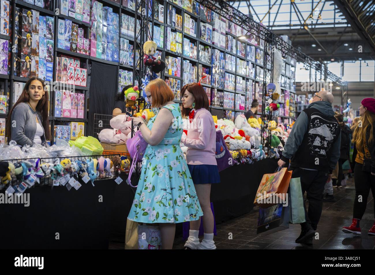 Alla nuova fiera, 2 040 espositori provenienti da 45 paesi presenteranno le innovazioni di quest'anno. Il motto della fiera di quest'anno è parole Move Worlds . Foto Stock