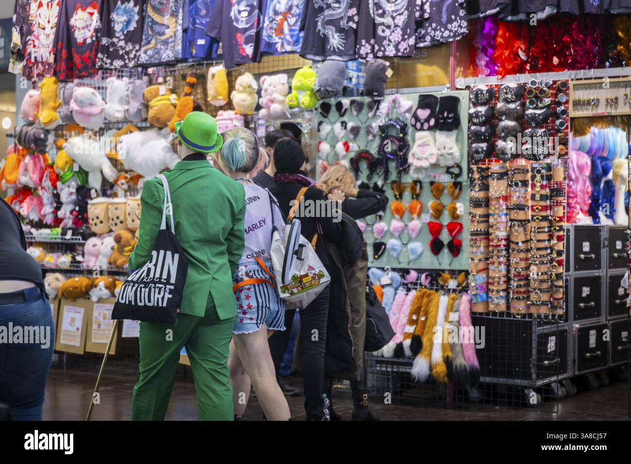 Alla nuova fiera, 2 040 espositori provenienti da 45 paesi presenteranno le innovazioni di quest'anno. Il motto della fiera di quest'anno è parole Move Worlds . Foto Stock