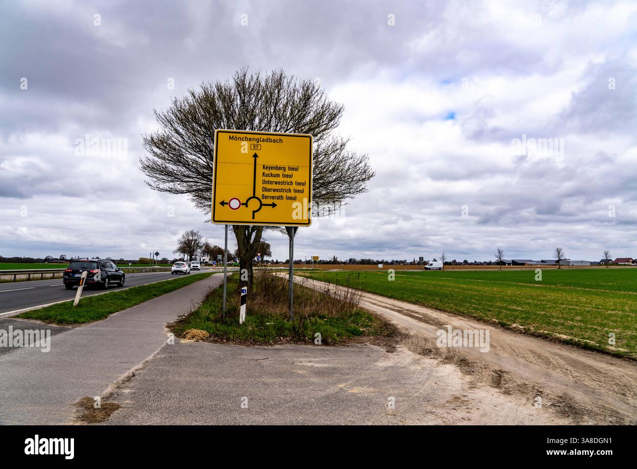 Indicazione per i siti di reinsediamento dei cinque villaggi della zona mineraria di lignite Garzweiler II, Keyenberg, Kuckum, Oberwestrich, Unterwestrich, essere Foto Stock