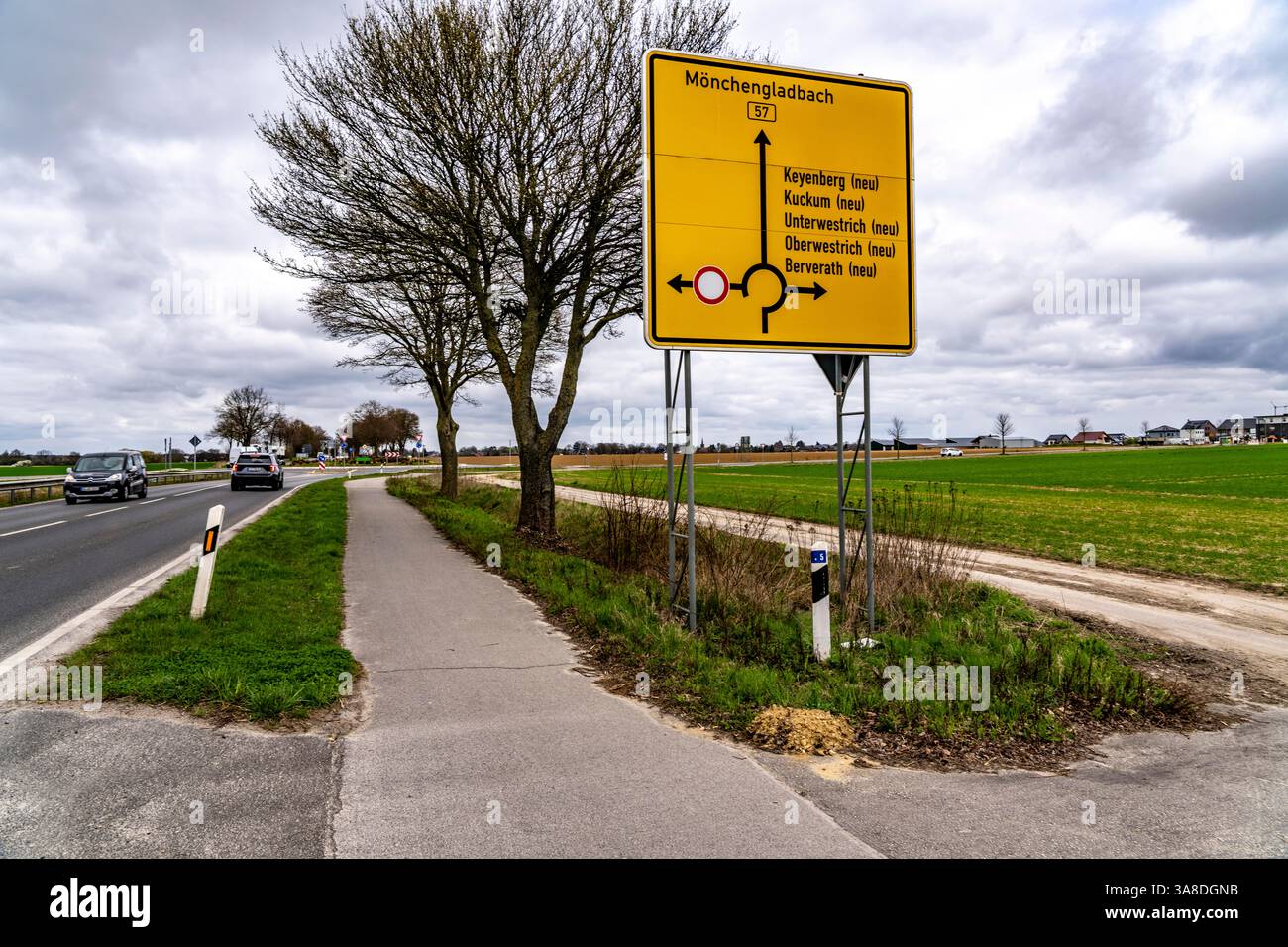 Indicazione per i siti di reinsediamento dei cinque villaggi della zona mineraria di lignite Garzweiler II, Keyenberg, Kuckum, Oberwestrich, Unterwestrich, essere Foto Stock