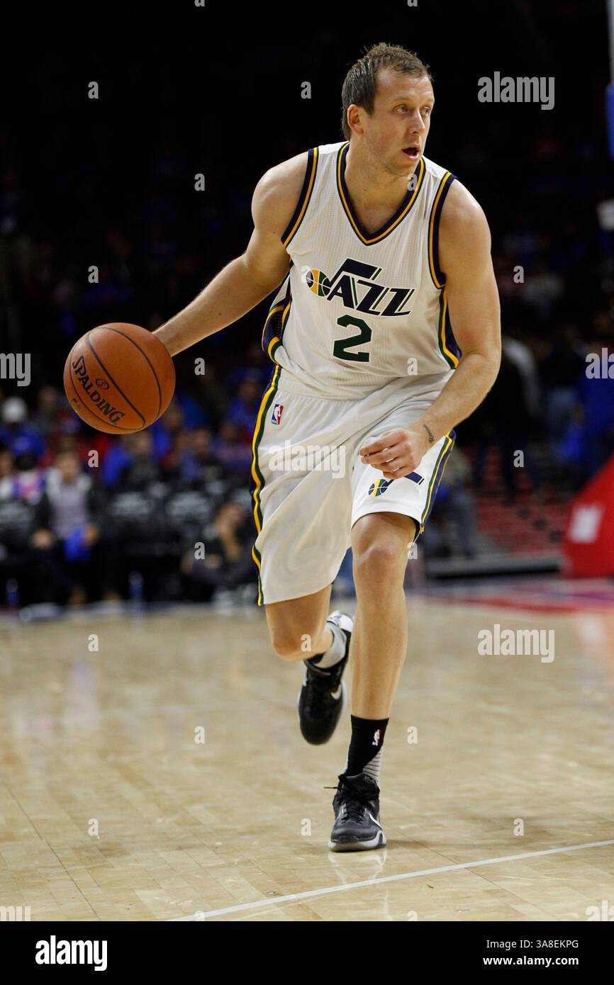 30 ottobre 2015: Joe Ingles (2) in azione durante la partita NBA tra gli Utah Jazz e i Philadelphia 76ers al Wells Fargo Center di Philadelphia, Pennsylvania. Gli Utah Jazz hanno vinto 99-71. Christopher Szagola/CSM(immagine di credito: © Christopher Szagola/CSM via ZUMA Wire) Foto Stock