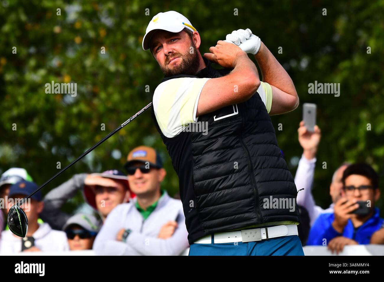 30 settembre 2017 - Jersey City, New Jersey, U. S - Marc Leishman della squadra Internazionale tira fuori il 13° tee durante le partite di sabato della Presidents Cup al Liberty National Golf Club di Jersey City, NJ (Credit Image: © Brian Ciancio via ZUMA Wire) Foto Stock
