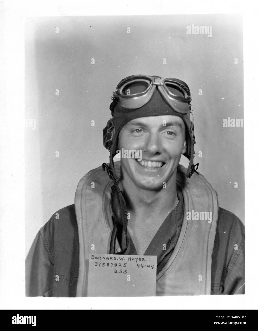 Bernard W. Hayes era un individuo presente negli archivi della Hennepin County Library, con un record relativo alla comunità o al significato storico. Foto Stock