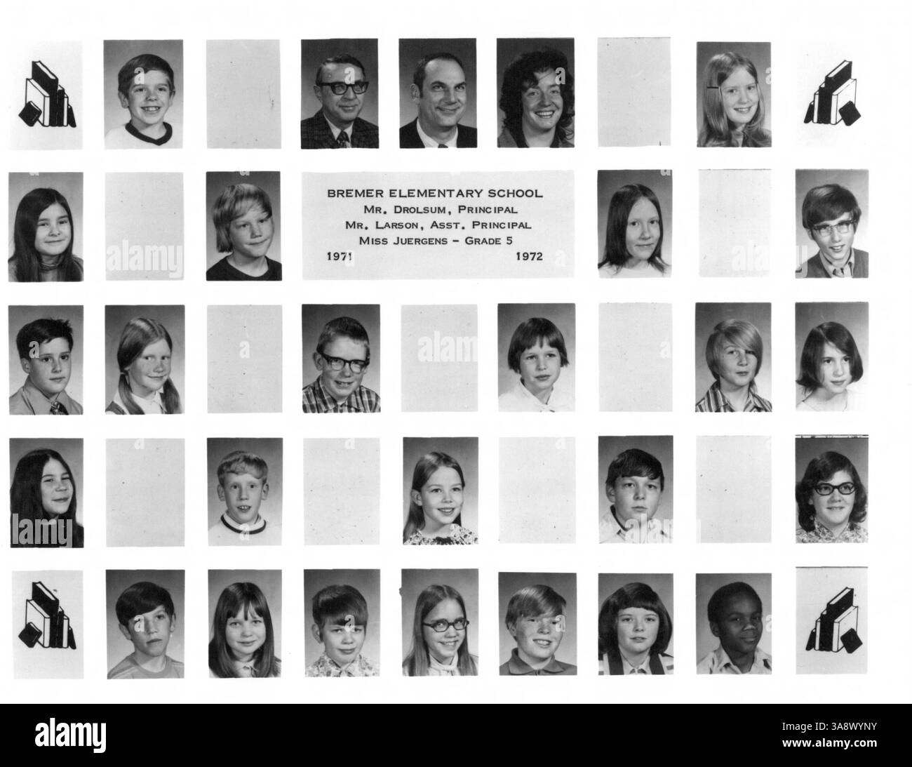 Una raccolta di 1971-1972 foto dell'annuario della Bremer Elementary che documentano i momenti di lezione con studenti e insegnanti. I nomi degli studenti non vengono forniti, ma queste immagini servono come record storico. Foto Stock
