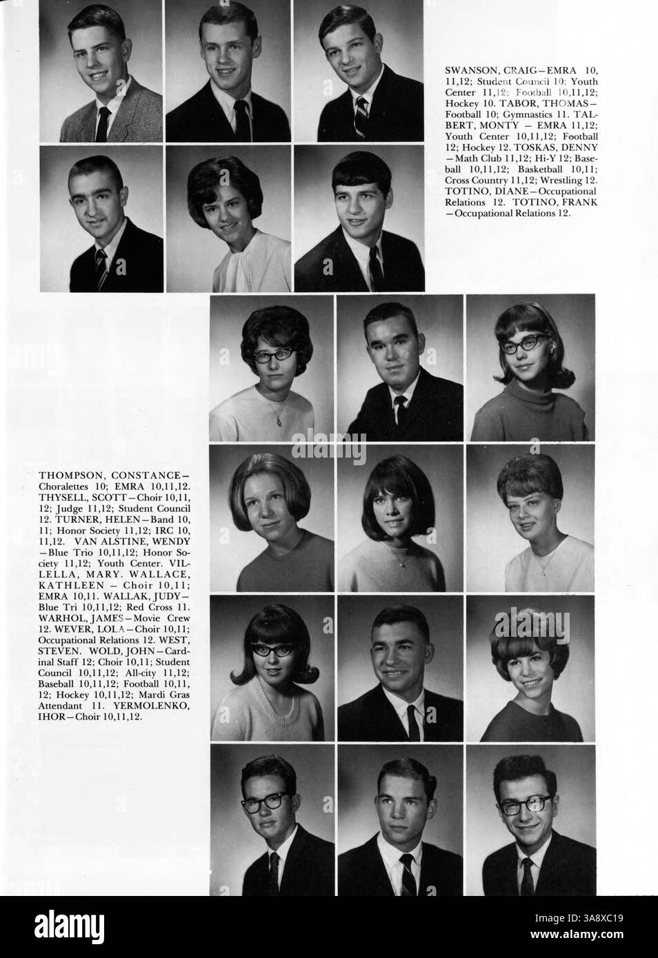 L'annuario "Cardinal '65" riflette l'anno scolastico 1964-1965 della Marshall High School, concentrandosi su studenti, docenti, eventi sportivi, club scolastici e l'integrazione della storia afroamericana nell'ambiente scolastico. Foto Stock