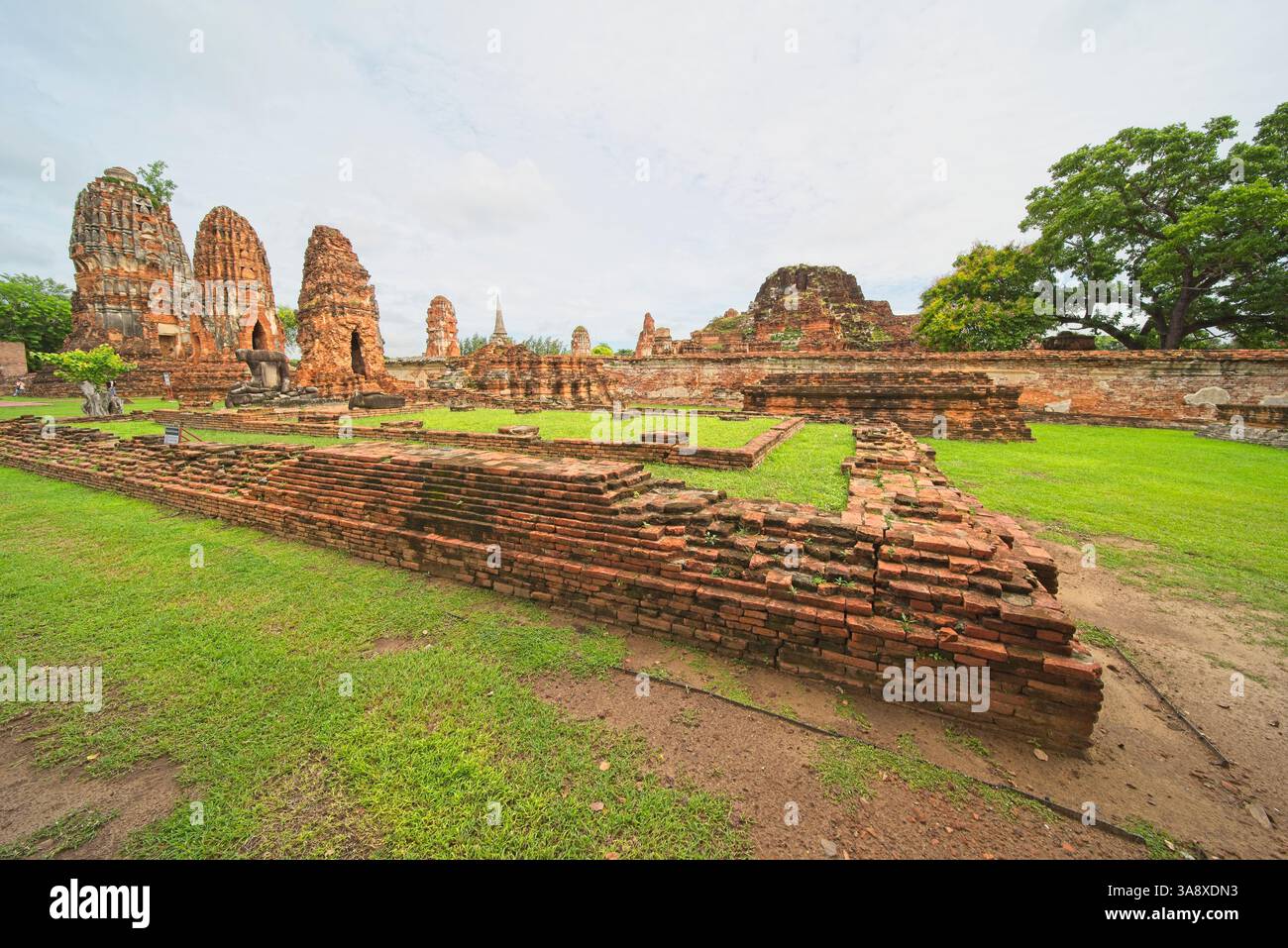 Wat Mahathat, ad Ayutthaya, Thailandia. Foto Stock