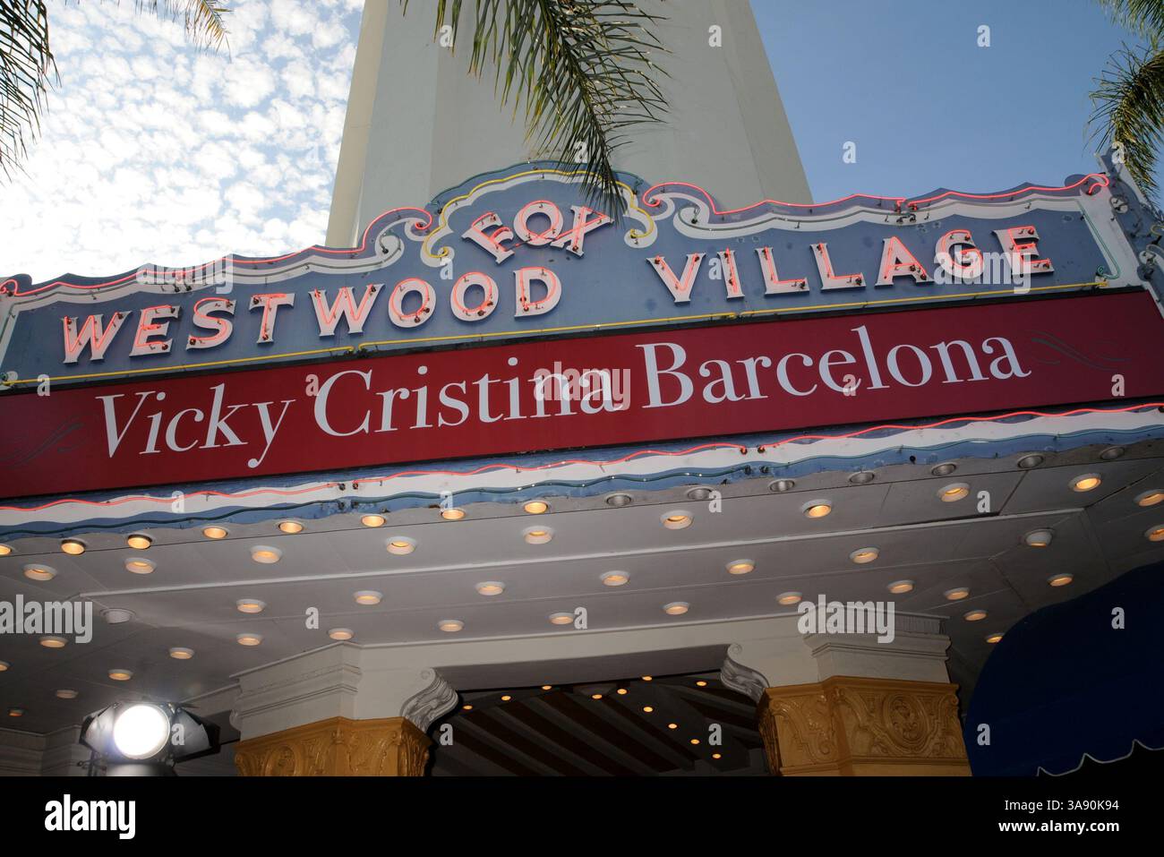 4 agosto 2008 - Westwood, CALIFORNIA, Stati Uniti - 4 agosto 2008 - Westwood, California - atmosfera. "Vicky Christina Barcelona" a Los Angeles Premiere al Mann's Village Theatre. Credito fotografico: Byron Purvis/AdMedia Foto Stock