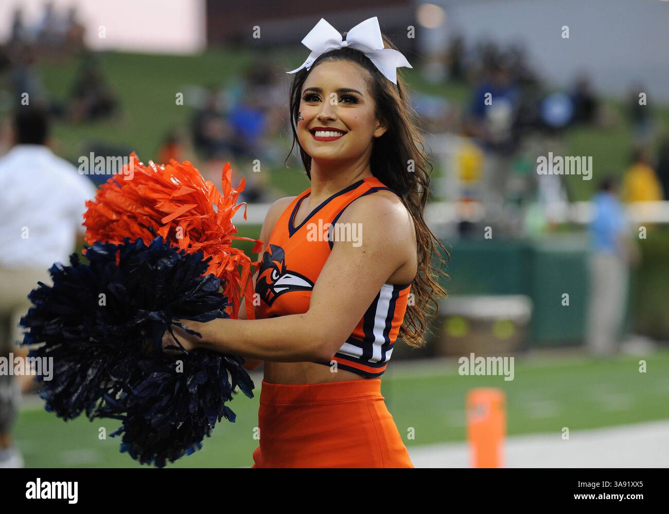 9 settembre 2017: .................. Durante il primo tempo della partita di football NCAA tra i Baylor Bears e gli UTSA Roadrunners al McLane Stadium di Waco, Texas. Matthew Lynch/CSM(immagine di credito: &Copy; Matthew Lynch/CSM tramite filo ZUMA) Foto Stock