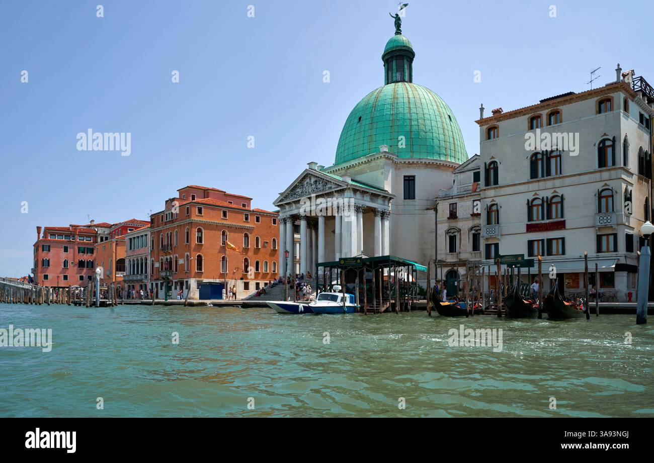 Vista sul Canal grande in una giornata di sole, Venezia, Italia Foto Stock