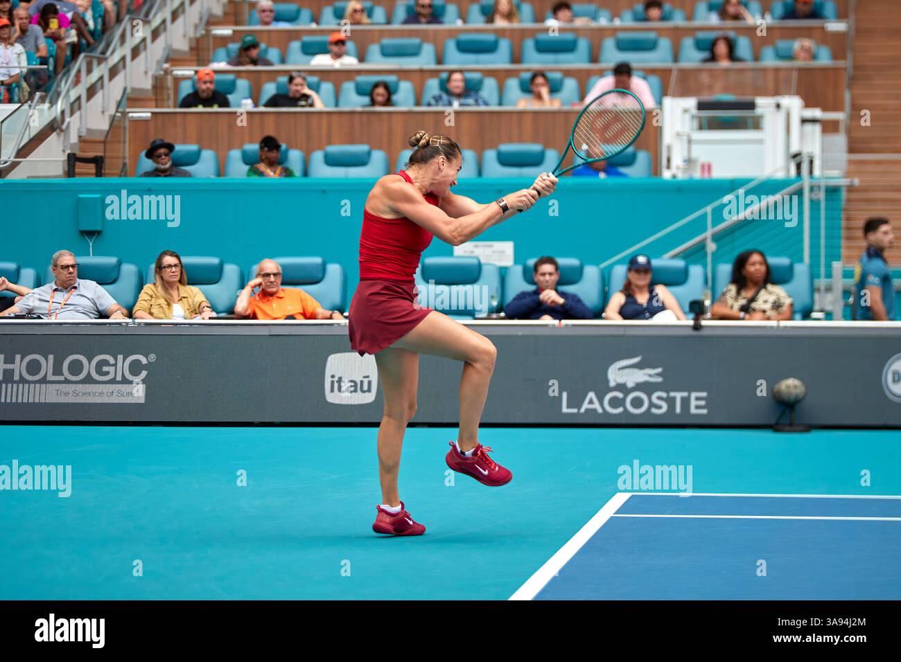 Miami Gardens, Florida, Stati Uniti. 29 marzo 2025. Arina Sabalenka vs Jessica Pegula (USA) durante la Women's Singles - Final al Miami Open 2025. VINCITORE: Arina Sabalenka. Crediti: Yaroslav Sabitov/YES Market Media/Alamy Live News. Foto Stock